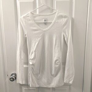 Two long sleeve maternity v-neck shirts XS (Gap and Old Navy)